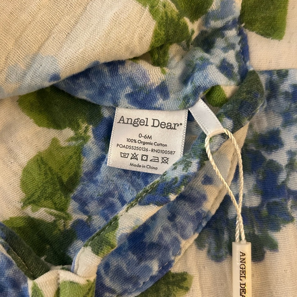 Angel Dear Wide Brim Sunhat in Watercolor Hydrangeas 0-6 months NWT - Picture 3 of 5